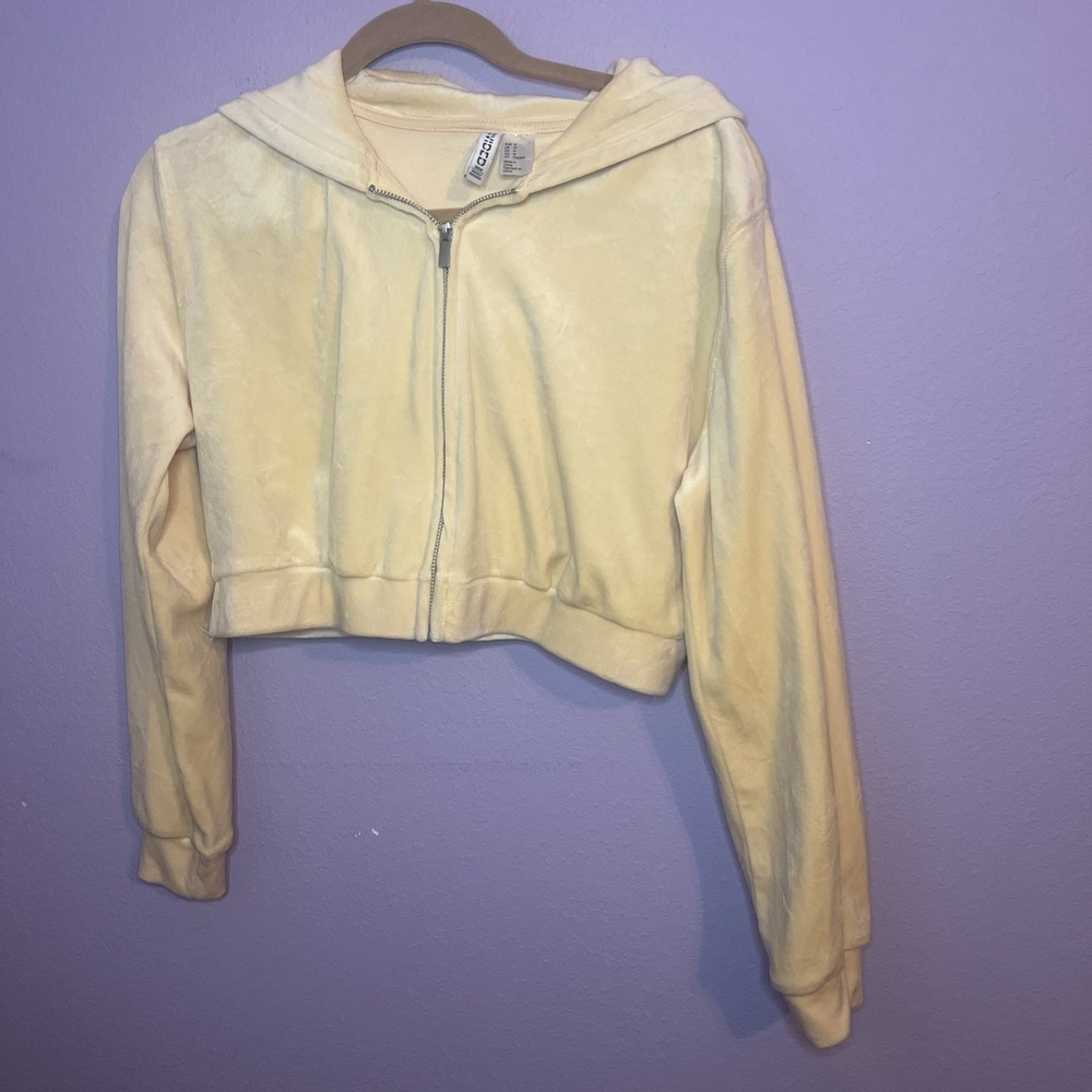 Divided‎ Yellow Cropped Crop Hoodie Size Medium